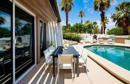 Sunsplash Retreat - Pool with Mountain Views - Foto 45