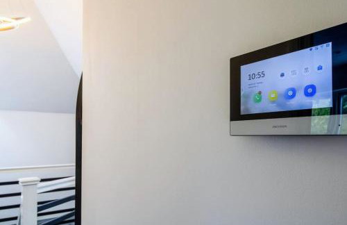 Luxury 4-Bedroom High-End Home, Includes Jacuzzi and Pool Table - Foto 16