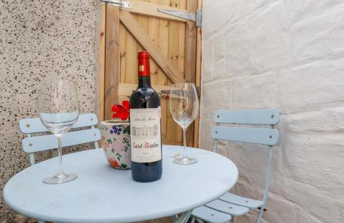 Pandora Cottage Charming Seaside Escape, Newlyn, Sleeps 4 - Photo 17