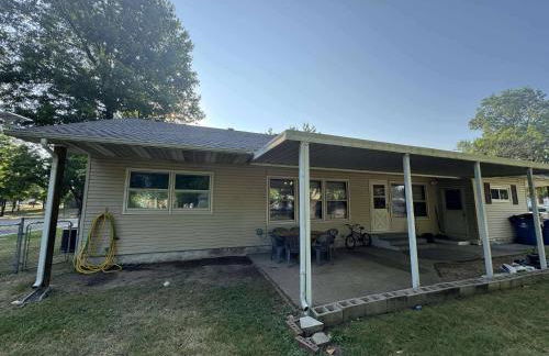 Comfy 3br/2ba steps away from Marian Day grounds - Foto 12