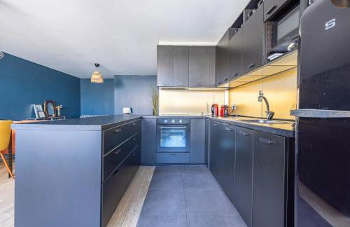 Modern Spacious flat with Terrace, Parking near Metro - Foto 9