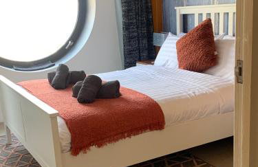 Leeds City Centre luxury 2 bed apartment sleeps 6 fantastic views - Foto 3