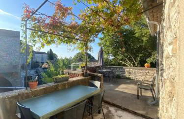 Maison accueillante à Orgnac-l'Aven avec piscine partagée - Foto 38