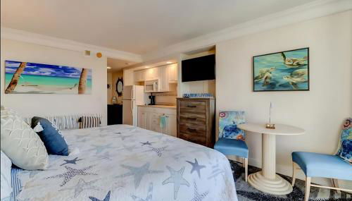 Bang For Your Buck Hotel Condo On Daytona Beach with Kitchen and Ocean View - Foto 3