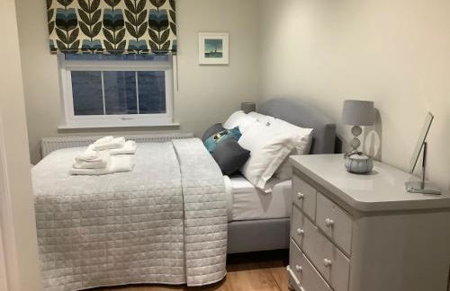 Luxury Refurbished 2 Bedroom Regency Apartment - Photo 14