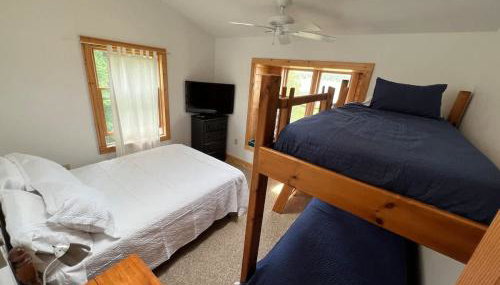 'Northside' Cottage w screened in porch - Foto 4