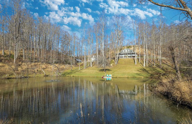 Main+guest House, Private Pond, Views, Large Yard 20mins to Heart of Asheville - Foto 1