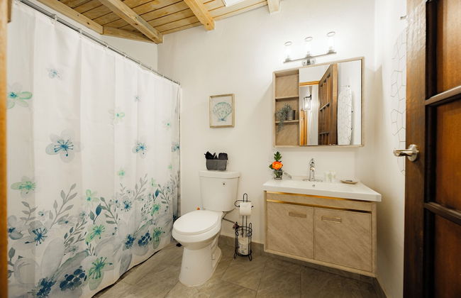 Hugo's Rental - Photo 57