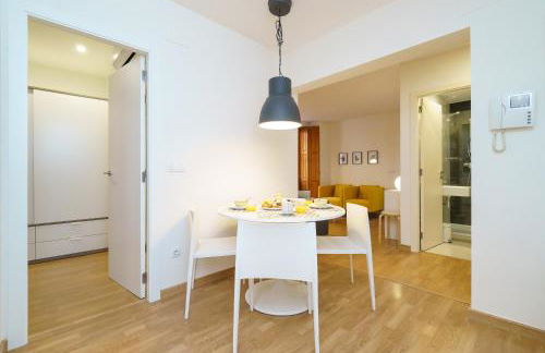 Valencia Home - Photo 31