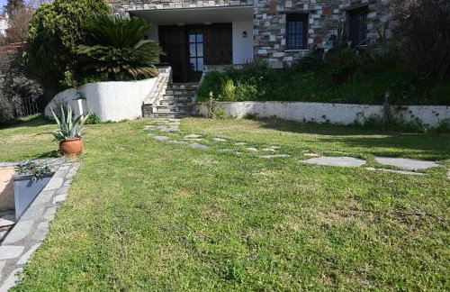 Tranquil Infinity Pool Getaway (private jacuzzi and steam bath, pool, garden, sea and city views) - Foto 24