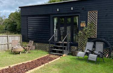 Oak Tree Lodge: Unique 2 level Shepherd's Hut: Dartmouth - Foto 1