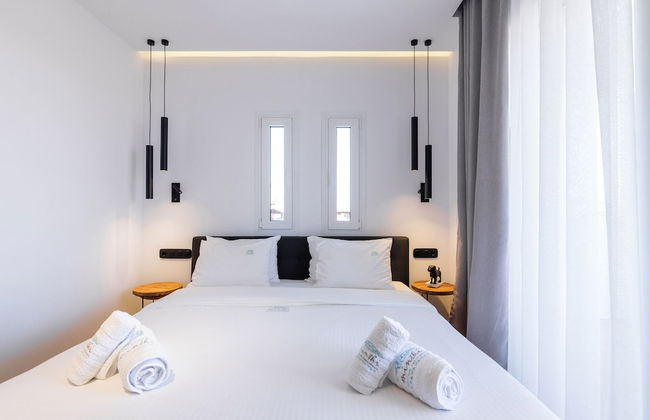 Kentro Luxury Suites - Photo 15