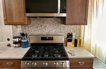 1 bed with washer dryer in unit, soaker tub near Field of Dreams - Foto 10
