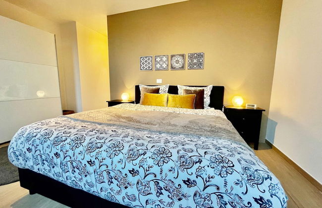 Modern 2BR Penthouse Near Diamond District by Oneluxstay - Foto 25