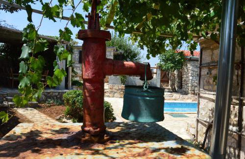 Three Sisters, absolutely unique stone houses, 200 m from the beach - Photo 23