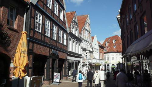 Ferienhaus Robinson im Feriendorf Altes Land direkt an der Elbe - Photo 4