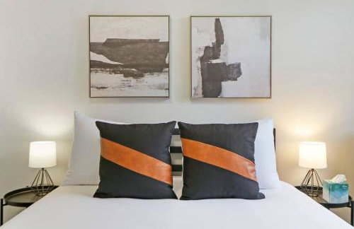 Spacious & Inviting 1BR Apt in Chicago - Cullom B2 - Photo 11