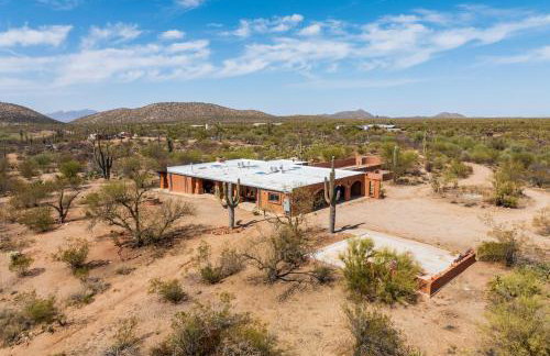 10-Acre Desert Oasis with Expansive Patio in Tucson! - Foto 1