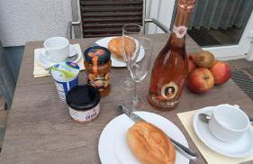 FeWo Urban Gotha-Apartment Ekhof- Am Schlosspark- Parken an der der Tür- Barrierefrei, 900 Meter zum Bahnhof - Wallbox - Foto 10