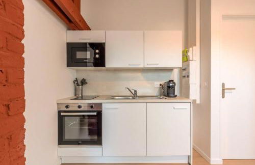 Studio sous les combles côté rue, parking gratuit - Foto 5