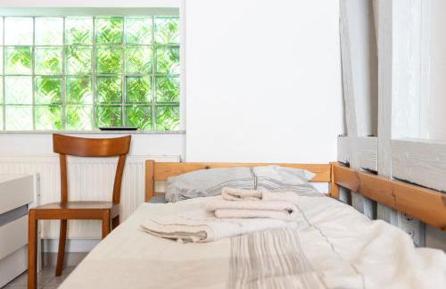 Arbeitnehmerunterkunft I 3 Betten I Balkon I eigene Küche & Bad - Foto 11