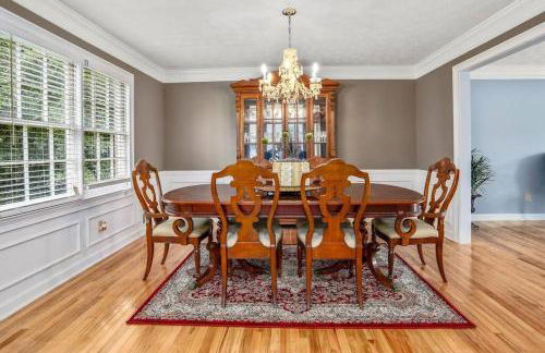 Lovely 5Bed, 3-FullBath ! 5min to free way I-85 - Foto 9