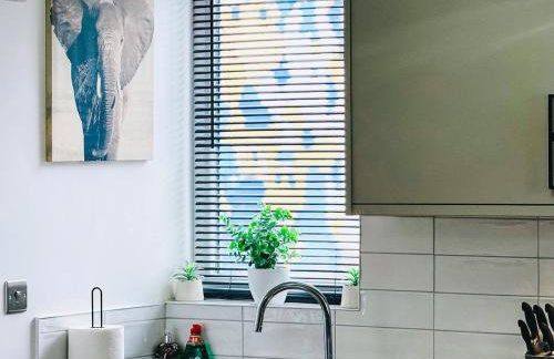 Chic Studio, Free parking, Sleeps 2 - Foto 22