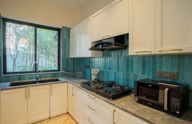 ELIVAAS Laguna Camellia | Luxe 4 BHK Villa Near Popular Beaches with Private Pool - Photo 42