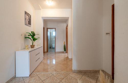 Holiday House Laetitia with pool - Foto 50