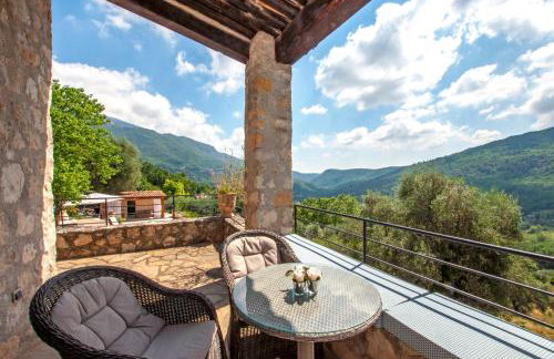 Charm, luxury, stunning views, villa with pool - Foto 37