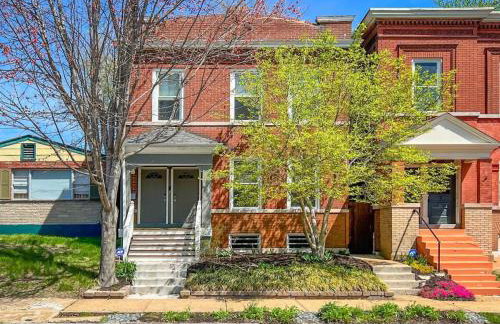 2BR with Workspaces & Deck ABODEbucks - Foto 2