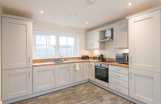 Stylish & Modern 3 Bedroom Home - Foto 8