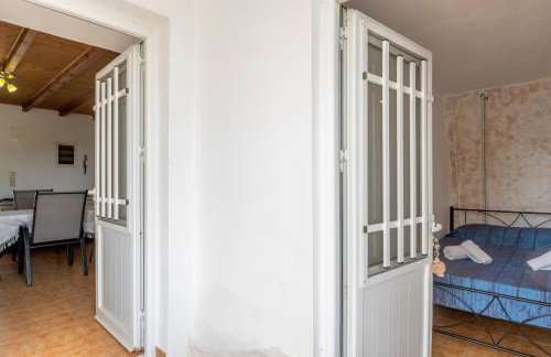 Traditional House in Velies - Photo 19