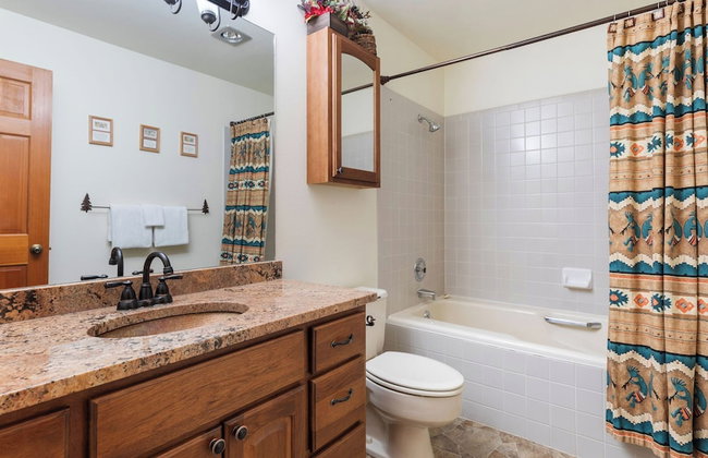 Riverside Condos B101 by Avantstay Condo Close To Downtown, Town Park & Ski Lift #8 - Foto 35