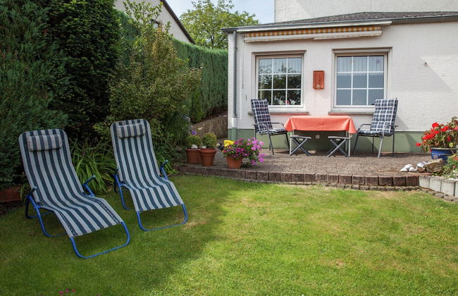 Attractive Apartment in Bettenfeld With Garden - Foto 1