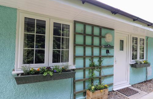 Honeysuckle Cottage - Photo 2