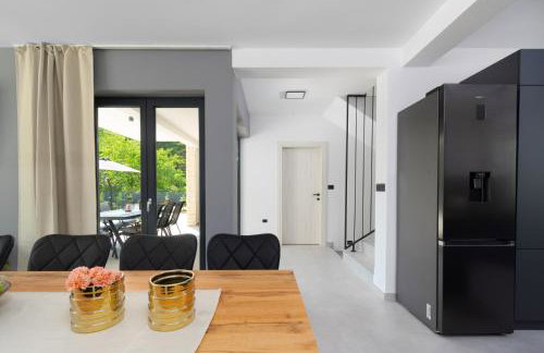 Modern 300m2 Villa - King Beds & Leisure Zone - Foto 24