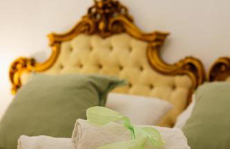 Giallo Napoletano Home - Photo 1