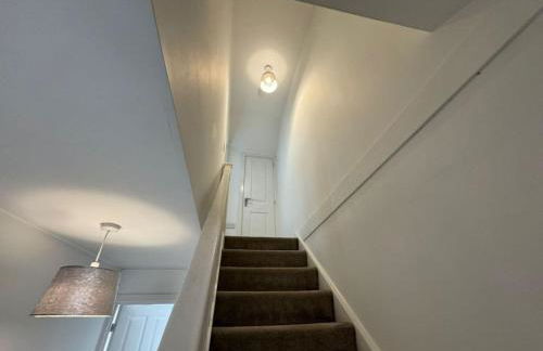 Bolehyde House, Sleeps 6, 3 Bedrooms, North Swindon location, Parking - Foto 13