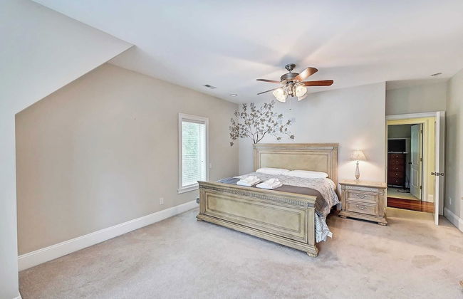 Family Lake House Retreat by Avantstay Sleeps 28 - Foto 28