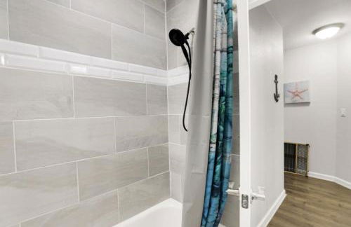 Ocean - 5 Beds Retreat with Pickleball, Arcade, Grill & Beach Access! - Foto 18