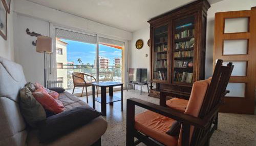 SPACIOUS FLAT WITH SEA VIEWS, FOR 8 PEOPLE WITH 3 BEDROOMS, 2 BATHROOMS and WIFI, NEXT TO THE BEACH!! - Foto 1