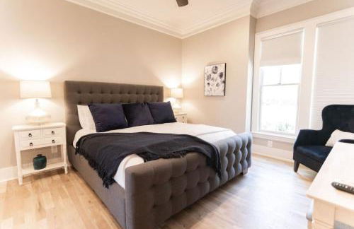 Minutes to Downtown Huge Outdoor Deck HOT TUB - Foto 3