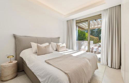 Benalus 4-Bedroom Duplex in Golden Mile - Foto 6