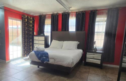 5BR3BA Home, 2 Blocks from Beach, ADA Accessible - Foto 14