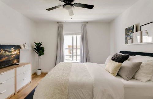 Sophisticated Long Beach Suite with Patio Dining and Parking NRP21-00185 - Foto 20