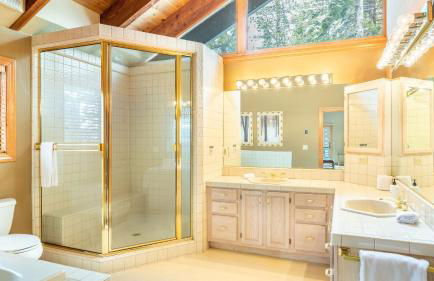 Luxury Incline Village Cabin w Lake Views Game Room Firepit Beach Access - Foto 32