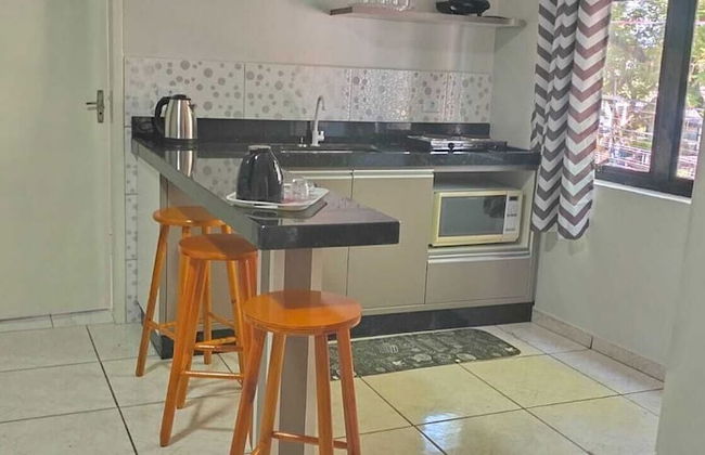 Studio Centro para 4 pessoas com AC - Foto 6