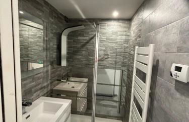 Vue lac et terrasse superbe Appartement cosy 4 pers - Foto 7