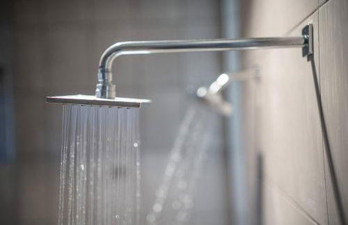 3 bed 3 bath Modern Luxury Home with Hot Tub and Rooftop Patio - Foto 72